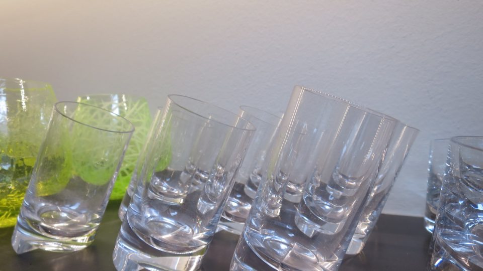 Rony Plesl navrhoval sklenice, které byly oficiálním darem ČR pro komisaře EU