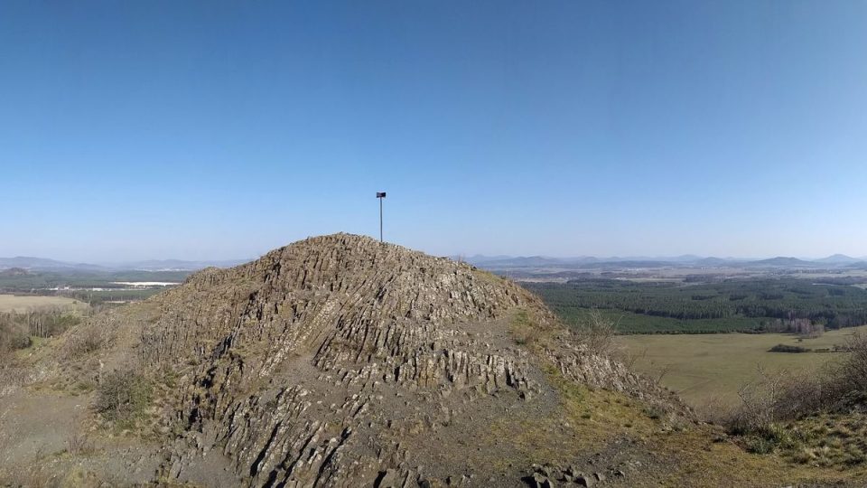 Přírodní památka Provodínské kameny - panorama na vrcholu