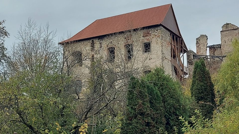 Hrad Košumberk a hradní palác