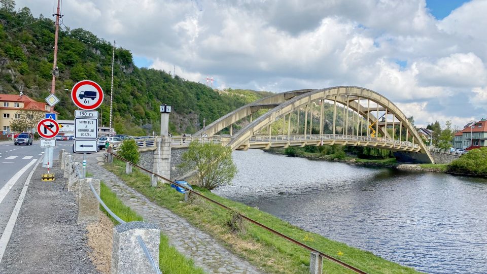 Most ve Štěchovicích