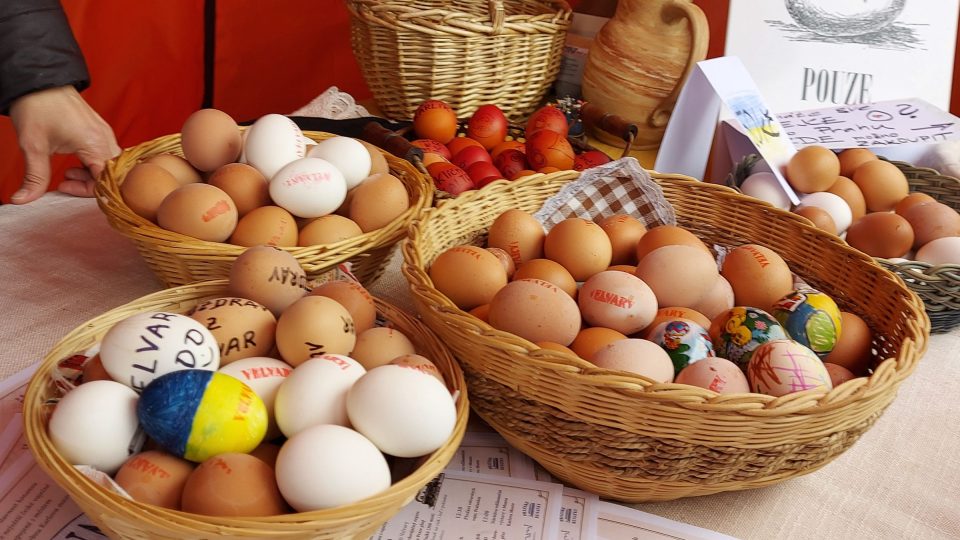 Sbírka vajec pro Prahu, samozřejmě vařených