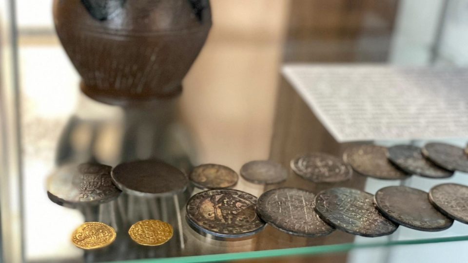 Drhovský poklad můžete vidět v dobříšském muzeu