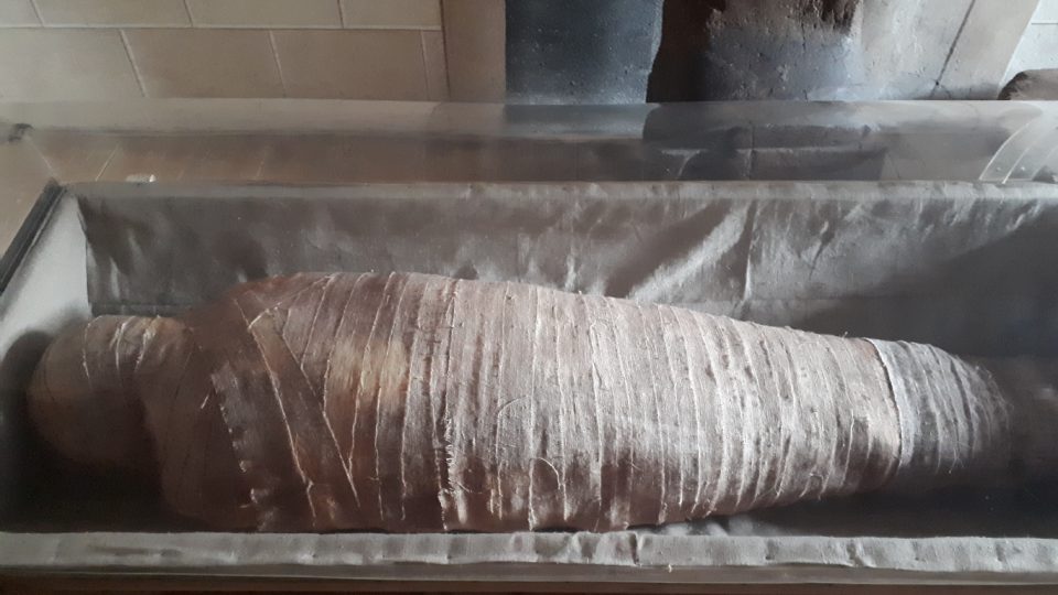 Hrad Buchlov s egyptskou mumií