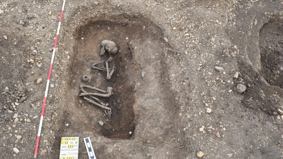 Hrob ze starší doby bronzové