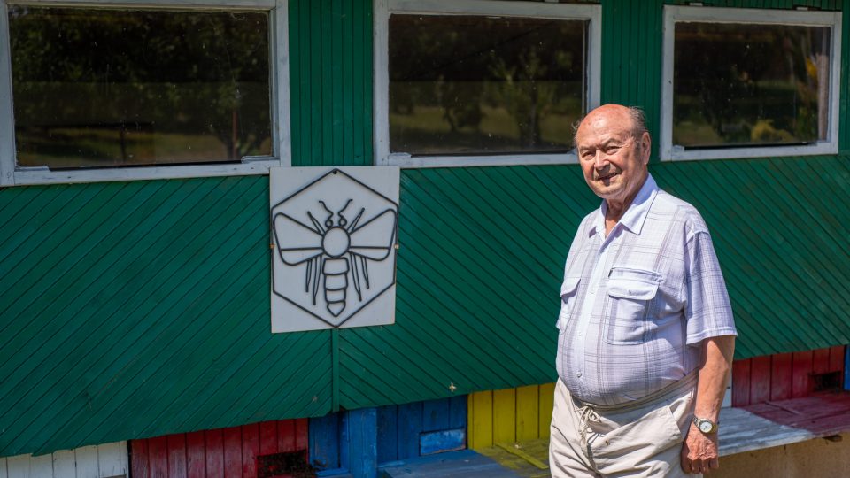 Karel Jiruška je i ve svém věku stále vášnivý včelař