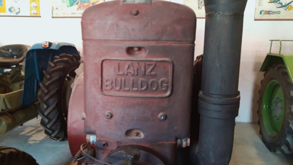 Lanz Bulldog je značka amerických historických traktorů
