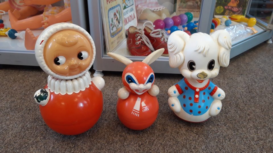 Panenky nazvané kývačky patřily mezi oblíbené hračky v 70.letech minulého století 