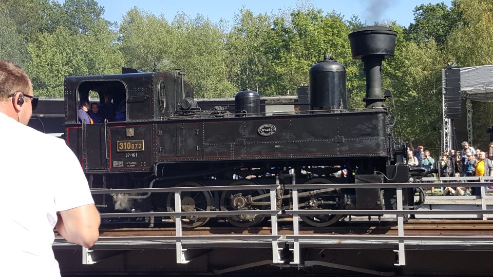 Tisíce lidí obdivovaly v sobotu v Železničním muzeu v Lužné historické vagony a lokomotivy 
