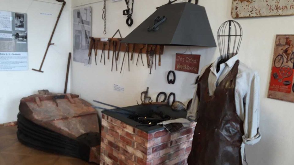 Návštěvníci muzea uvidí také expozici věnovanou místním kovářům