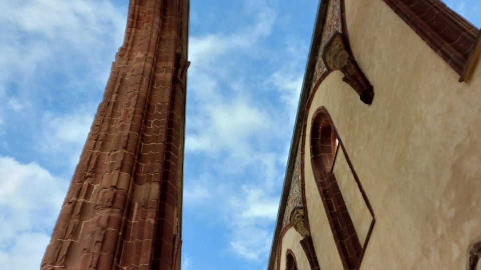 Gotické torzo nedostavěné baziliky kláštera Sázava - detail