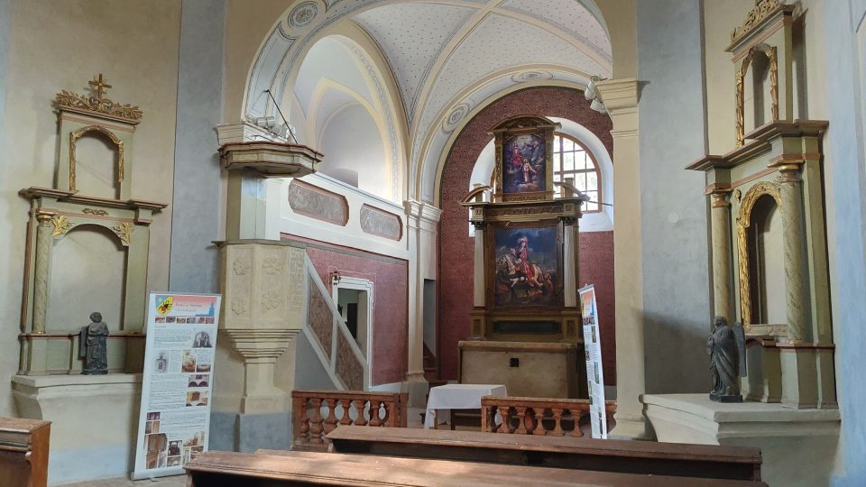 Kostel svatého Martina v Rostoklatech 
