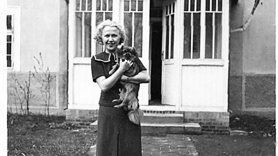 Olga Scheinpflugová na Strži v létě 1936