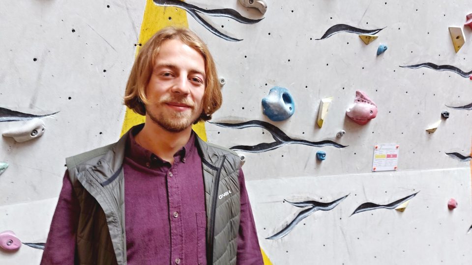 Matěj Fischer  kvůli lezení po stěnách opustil povolání v diplomacii