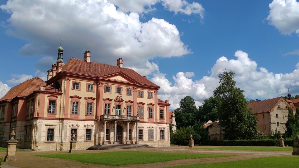 Mlýn v Liběchově je vedle zámku