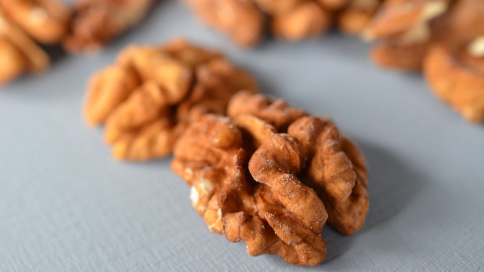 Vyloupaná jádra vlašských ořechů je možné skladovat v mrazničce