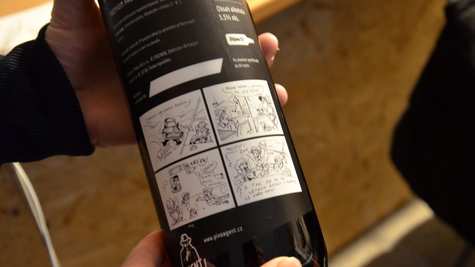 Pivní etiketa, na kterou nakreslila komiks