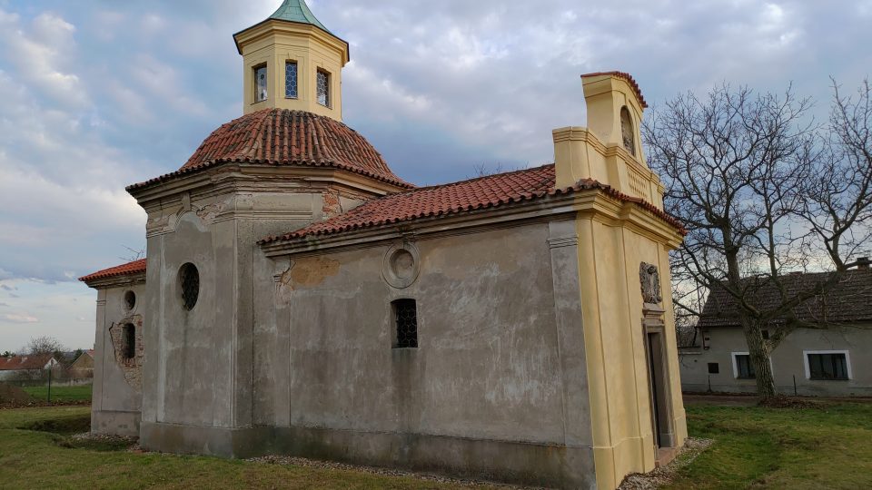 Kostelní kaple sv. Jana Nepomuckého v Hospozínku