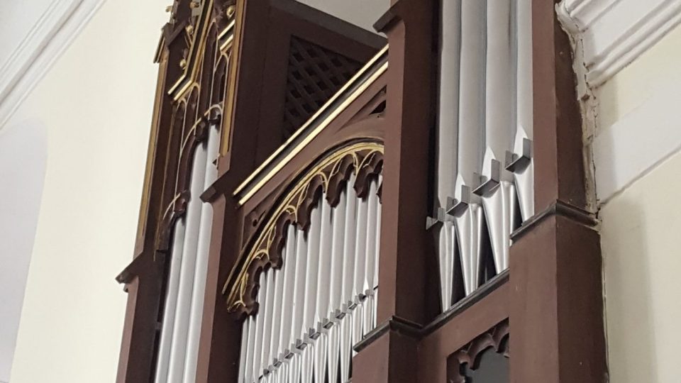 Kostelní varhany v Hovorčovicích u Prahy