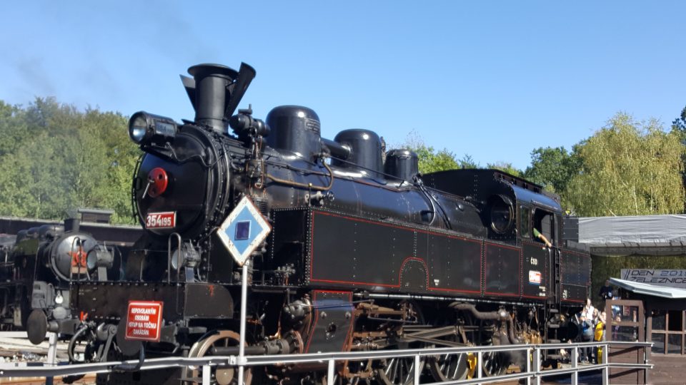 Tisíce lidí obdivovaly v sobotu v Železničním muzeu v Lužné historické vagony a lokomotivy 