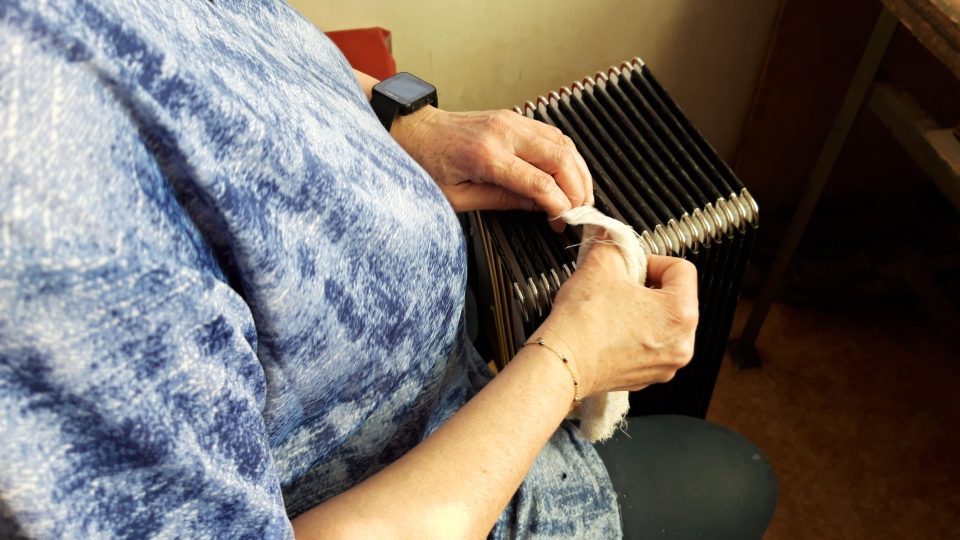 Firma Delicia vyrábí akordeony a heligonky ručně. Vše musí sedět a těsnit, aby z měchu neunikal vzduch
