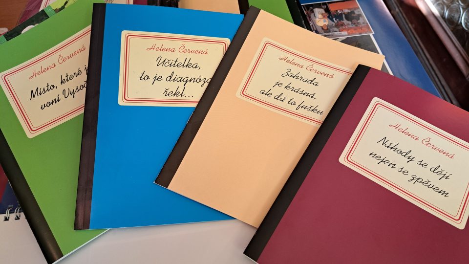 Helena Červená napsala čtyři útlé knížky