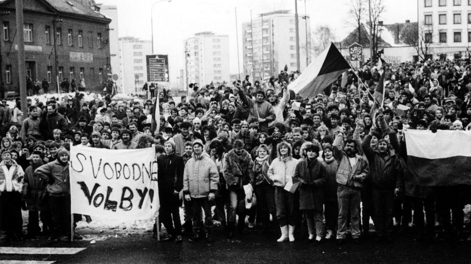 Jednou z nejmasovějších akcí roku 1989 v Příbrami byla generální stávka na náměstí Pionýrů (nyní náměstí T.G . Masaryka)