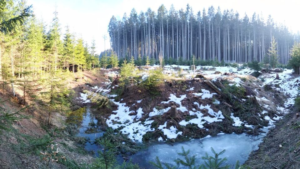 Panorama tvrziště Stoupec