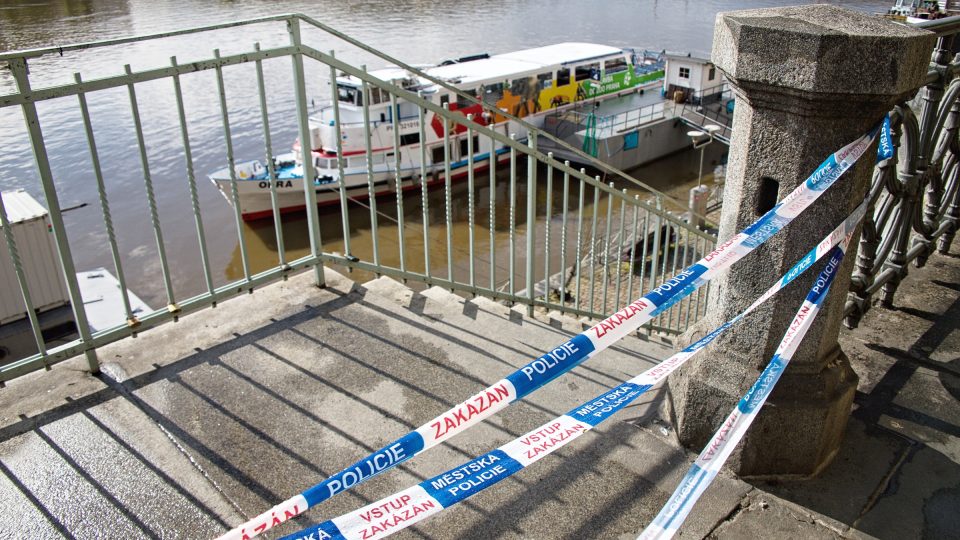 Zavřené náplavky v Praze