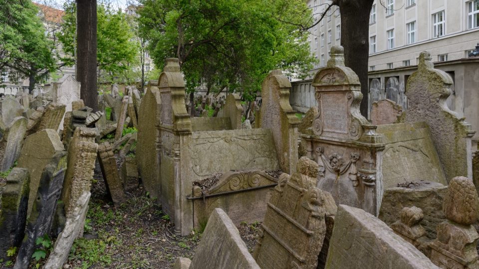Starý židovský hřbitov na pražském Josefově vedle Klausové synagogy