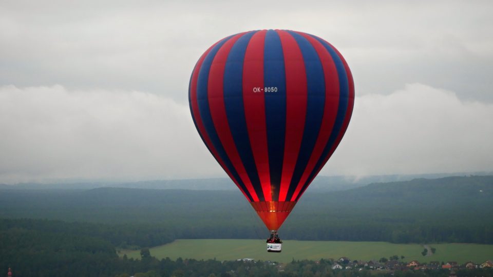 Balónové létání v Bělé pod Bezdězem