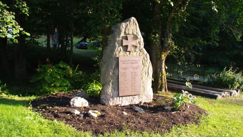 Pomník padlých byl po válce zničen. nedávno jej obnovila obec Sobotín