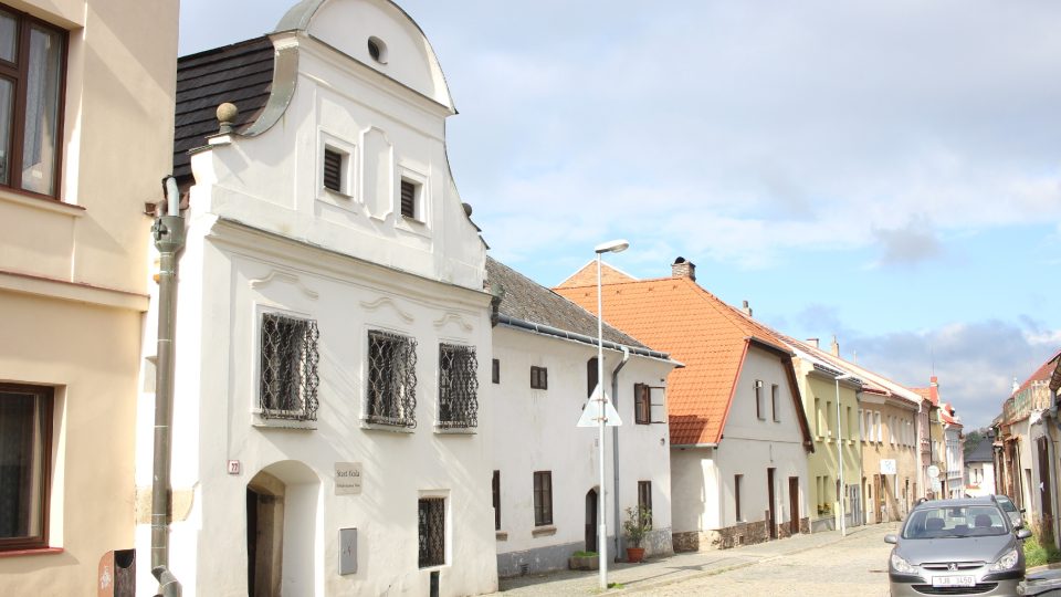 Stará škola v Poděbradově ulici