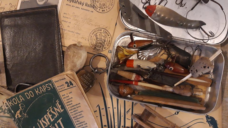 100 let rybářského spolku v Čelákovicích připomíná výstava v čelákovickém Městském muzeu