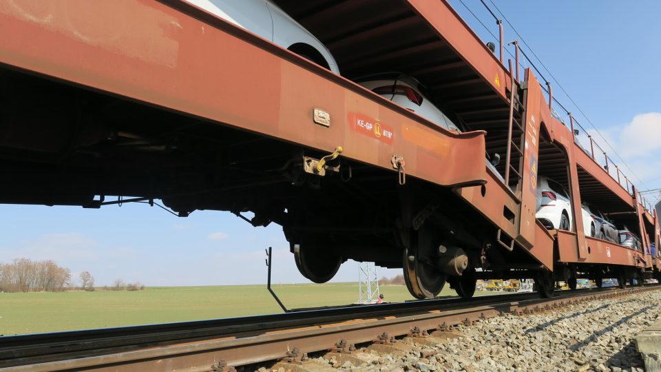 Srážka nákladních vlaků v Praze na Černém mostě