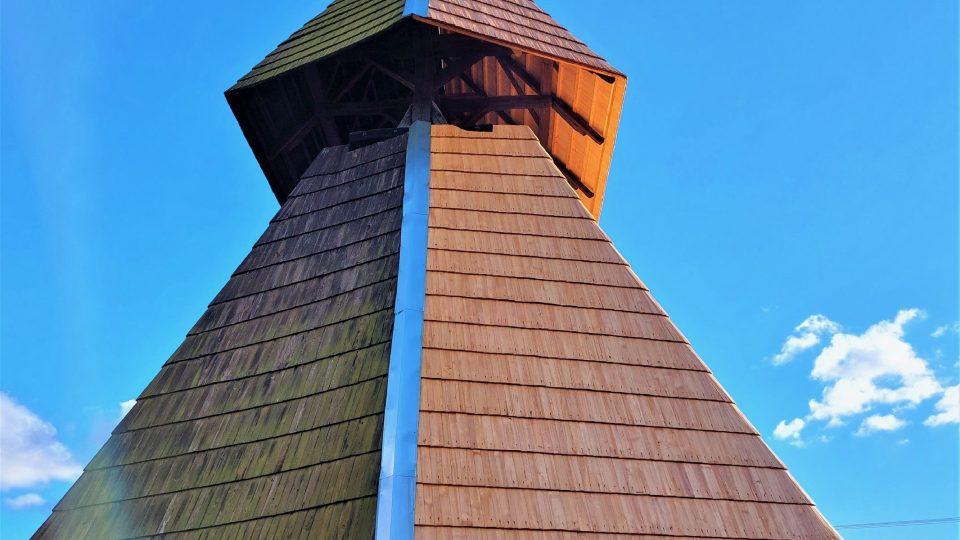 Z velké části opravená osecká zvonice má nadčasovou konstrukci
