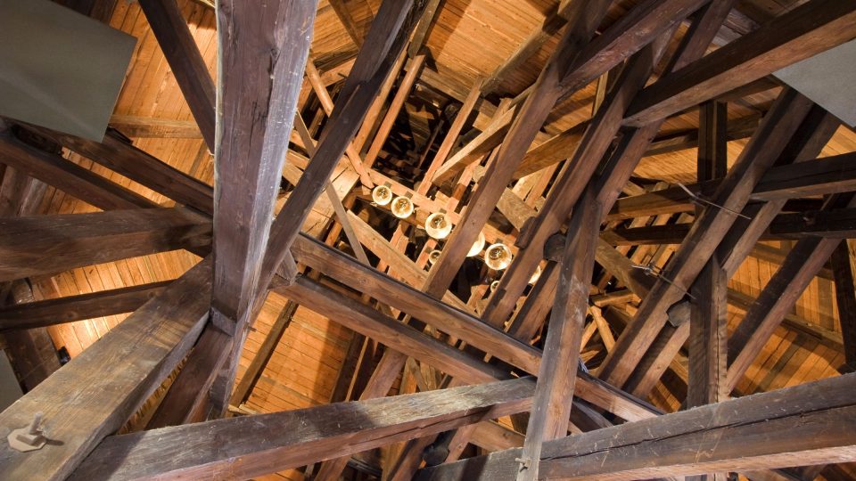 Zvonkohra sestavená z 10 zvonů s 1152 melodiemi