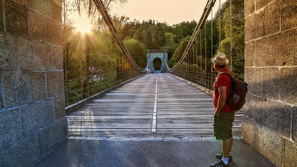 Stádlecký řetězový most přes řeku Lužnici je skutečný unikát