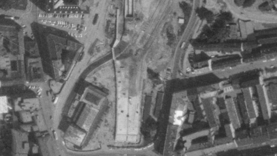 Letecký snímek z roku 1975 