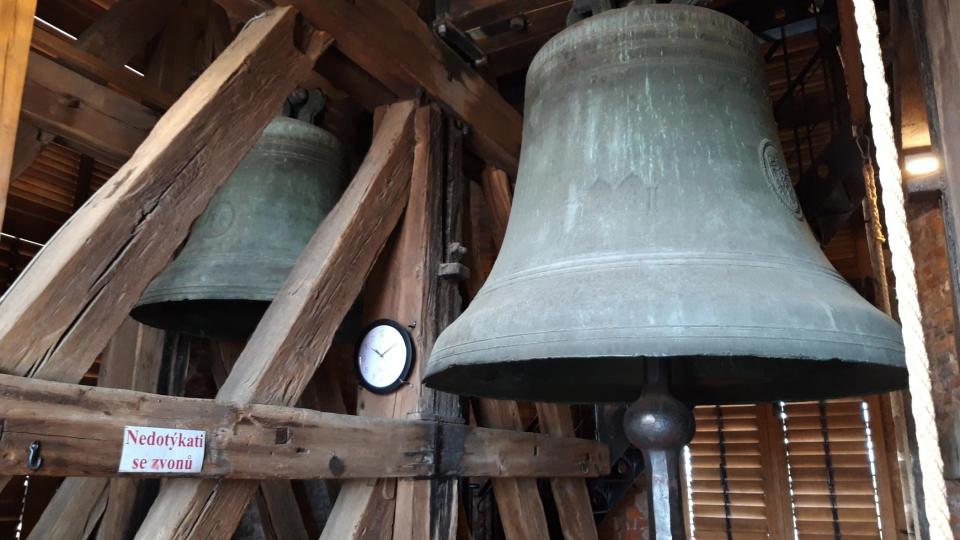 Největší zvon chrámu Svatého Petra a Pavla v Mělníku váží více než tři tuny