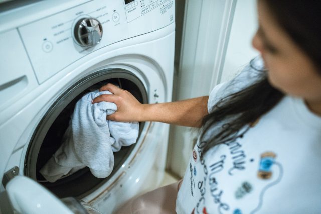 Největší slabinou praček kombinovaných se sušičkou je kapacita prádla | foto: Pexels