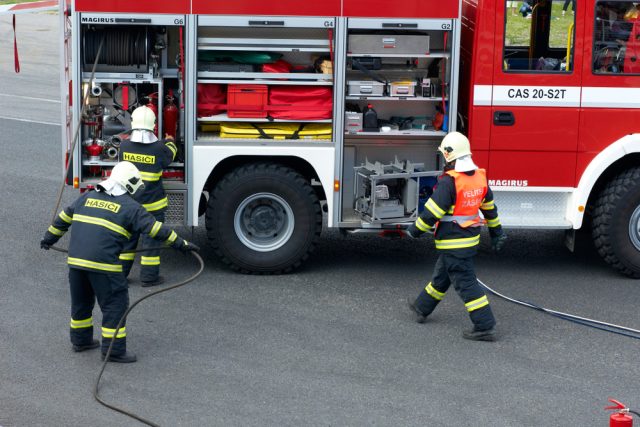 Nedostatek hasičů chce vedení řešit velkou náborovou akcí  (ilustrační foto) | foto: Shutterstock