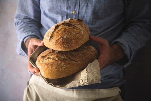 Čerstvě upečený kváskový chleba | foto: Profimedia